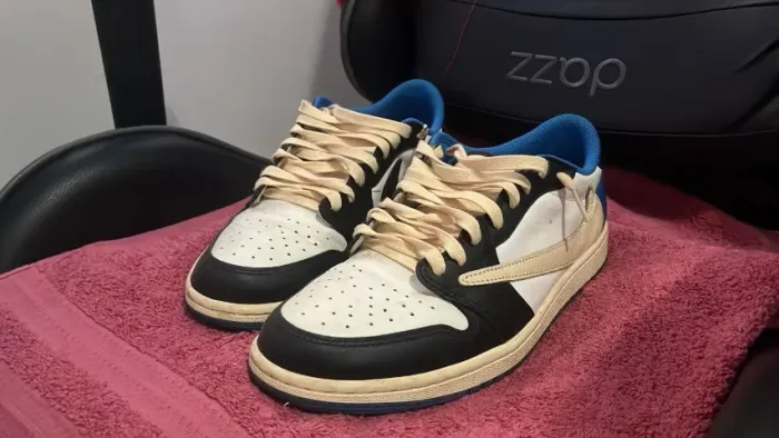 Air Jordan 1 low Travis Scott x Fragment PK4.0