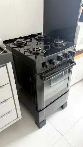 Vendo fogão 4 bocas tampo de vidro funcionando perfeitamente