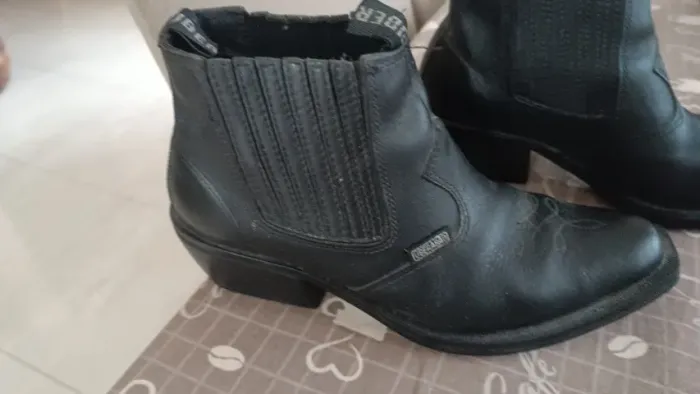 Bota masculina 39