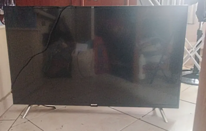 Tv Smart 43" Shemp usada