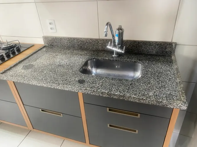 Pia de granito com cuba de inox 1,20X60+ Tanque PVC 60x42
