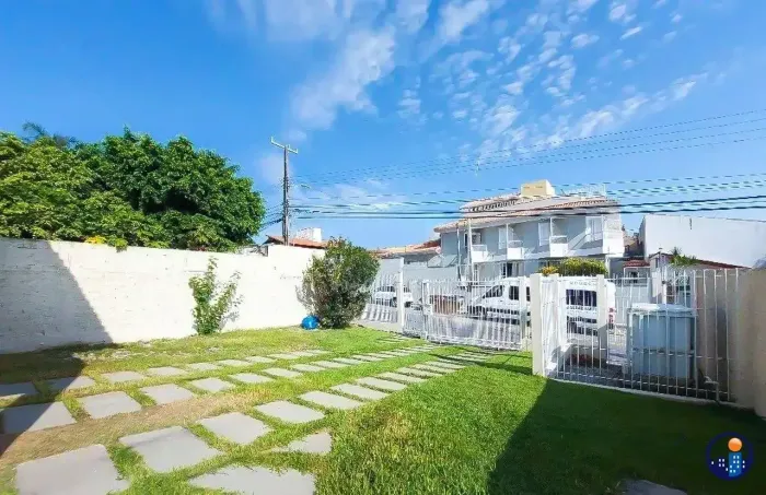 Locação de casa bem localizada em Coqueiros, Florianópolis