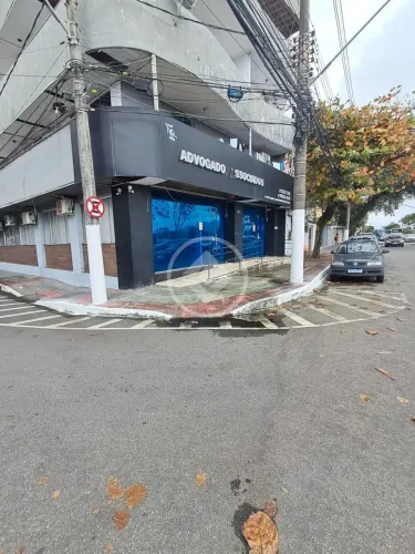 Alugo loja de 250m em Vitoria toda mobiliada, só levar os funcionarios codigo: 361538