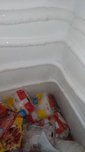 Freezer grande congela muito 