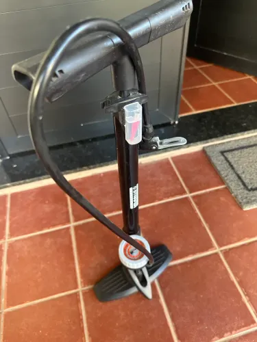 Bomba de Ar de Pé para Bicicleta - Excelente estado