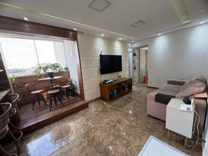 Apartamento com 02 Quartos, 01 Suíte, Varanda e 01 Vaga Coberta à Venda no Cardoso/BH
