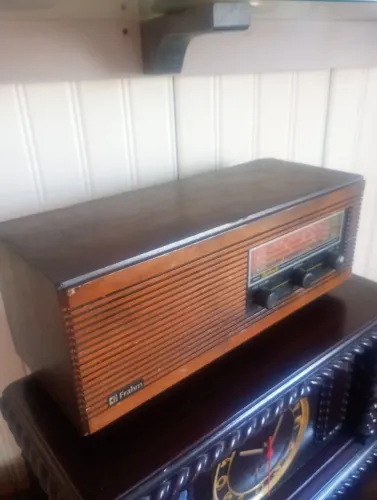 Rádio antigo