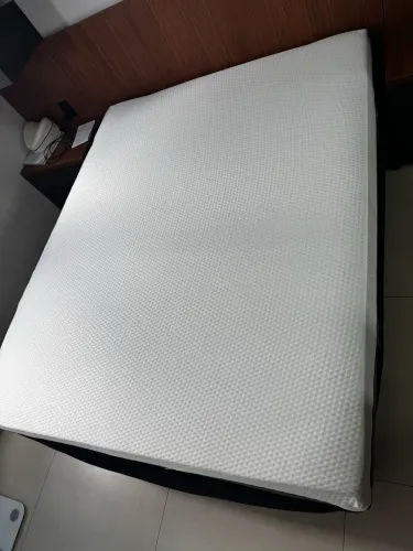 Vendo Cama Box + Colchão EMMA em excelente estado