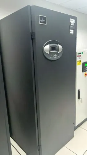 ar-condicionado de precisão é um sistema projetado