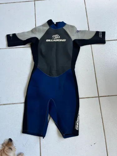 Wetsuit tamanho 16