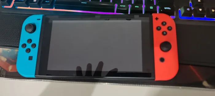 Nintendo switch V2 semi-novo