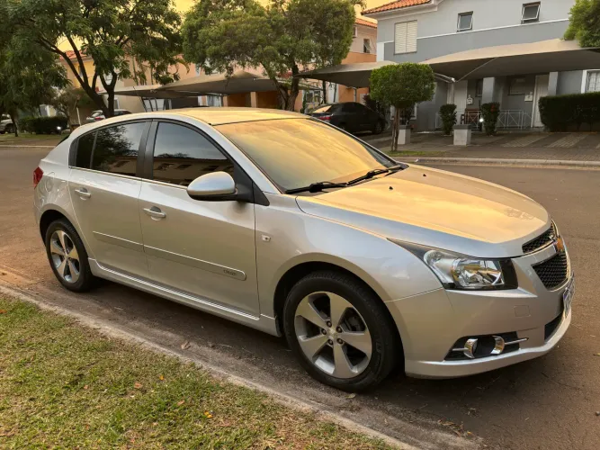 Chevrolet Cruze HB Sport LT 1.8 16V Flexp. 5P AUT 2014