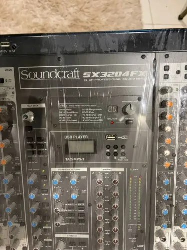 MESA DE SOM SOUNDCRAFT FX3204FX 32 CANAIS USADA