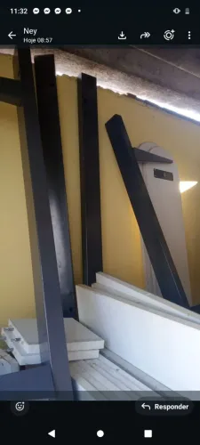 Vende se 8 peças de mesas de escritório completa chama *