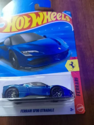 Miniatura HOT WHEELS FERRARI SF90 STRADALE - Escala 1:64