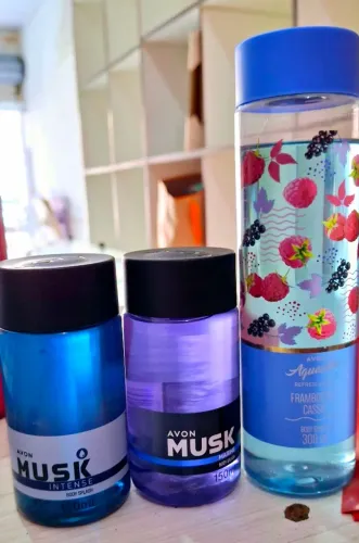 Kit Avon Musk intenso, marine 150 ml e Aguavibe framboesa e cassis 300ml.