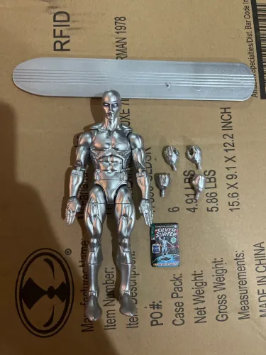 Surfista Prateado Marvel Legends Comics