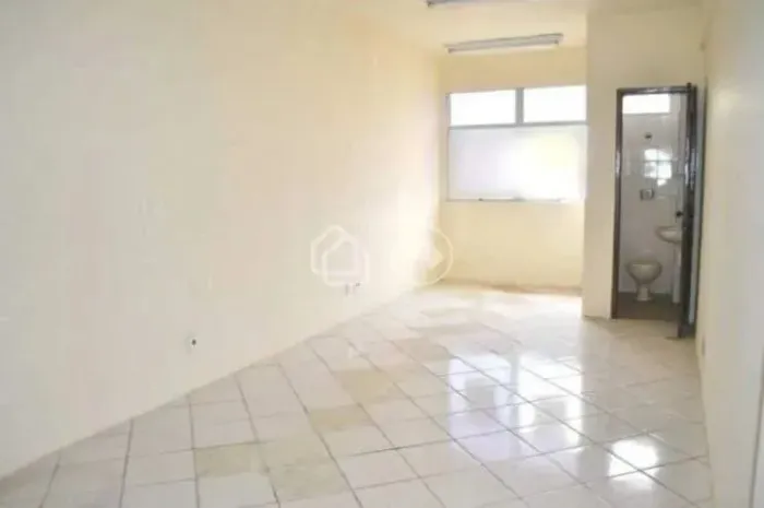 Sala a Venda Floresta Excelente Localização