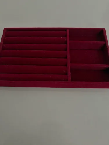 Organizador / Expositor de Joias e Anéis em Veludo Vermelho