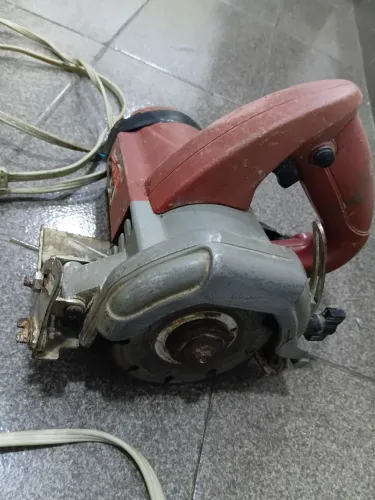 Makita. Funcionando perfeitamente ( parcelo no cartão)