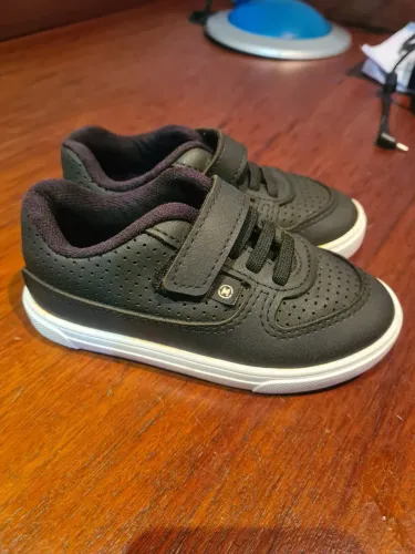 Tênis infantil preto
