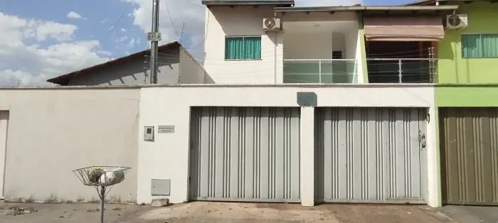 SOBRADO A VENDA NO SETOR ALPHAVILLE - GOIÂNIA