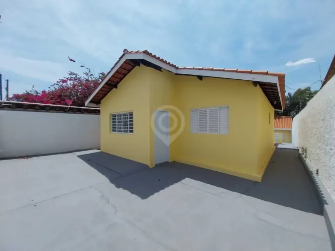 Casa de rua : / Residencial / Loteamento Aída Haddad Jafet
