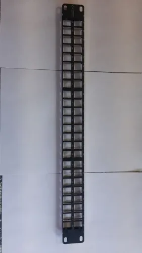 Patch panel descarregado 24 portas