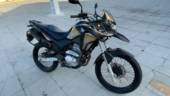 XRE 300 2022 EXTRA