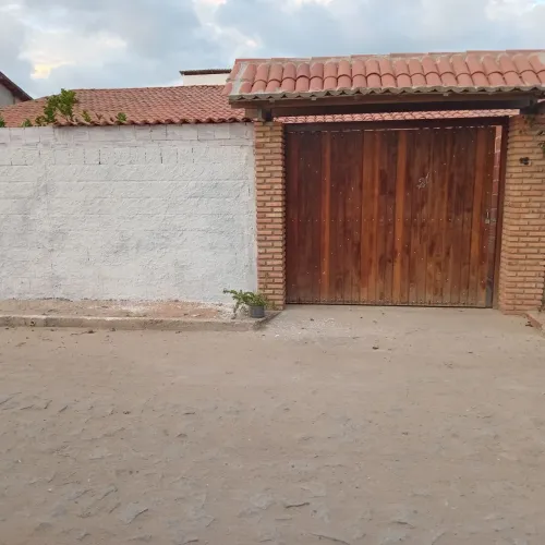 Vendo casa em águas belas Cascavel Ceará ,próximo a praia 300 MT da praia. 