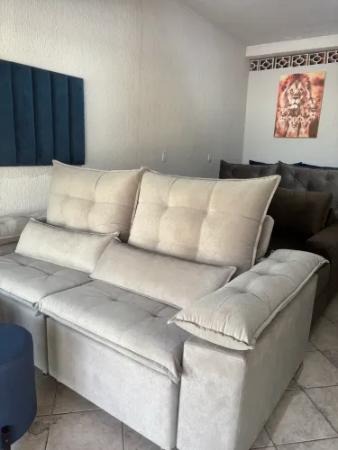 Sofá retrátil e reclinável 