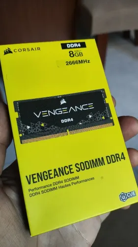 Ram Sodimm Vengeance DDR4 8gb 2666MHz (Lacrada) - R$400