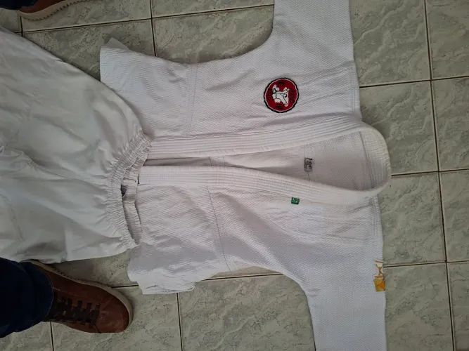Kimono de judo M2 GOLD YAMA 