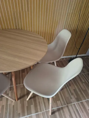 Mesa mais 4 cediras novas em perfeito estado