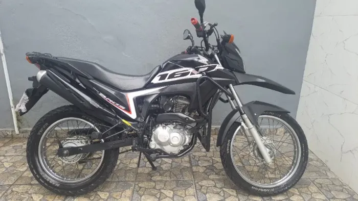 Honda NXR 160 Bros 2018 Pneus Novos Licenciada até 2027 R$14.900,00 Aceito Troca