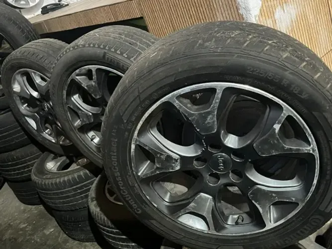 JOGO DE RODAS JEEP ARO 18