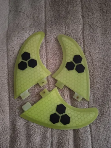 Quilhas surf G2 fibra de vidro importada.