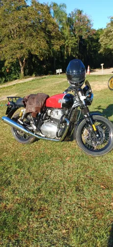Interceptor 650 2020 com 8000km só