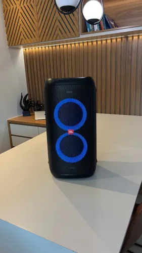 Jbl Partybox 100 semi nova bem conservada