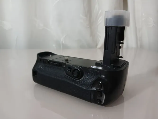 Battery Grip Meike MK-7DR II Para Canon EOS 7D Mark II - Excelente Estado
