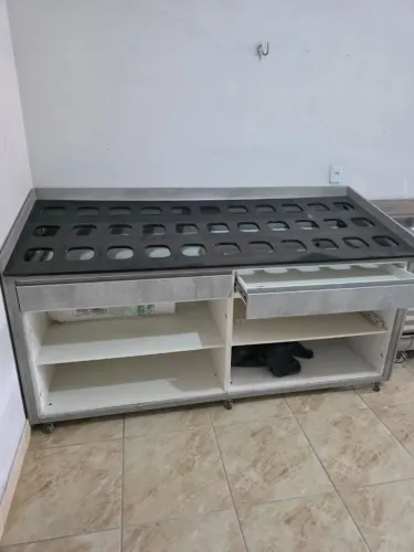 Balcão Mix de Açaí ou afins em MDF com PORTAS e Rodanas