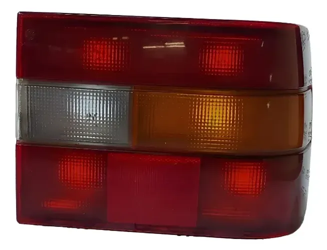 Lanterna Volvo 850 Sedan Direita C/detalhe N100 (Usado) / V12