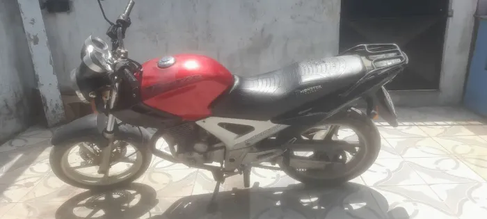 Vendo Twister 2003 R$5.000