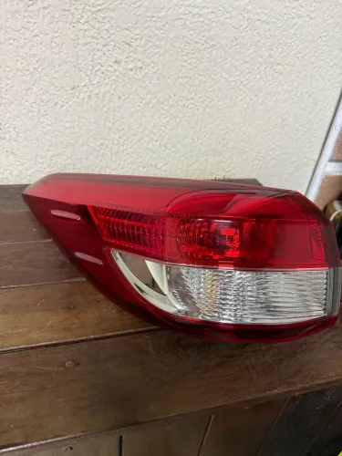 Lanterna traseira Yaris S/LED