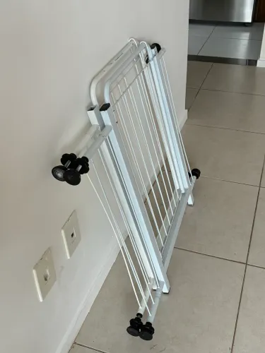 Grade de porta para cães e crianças 