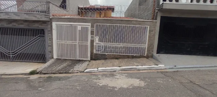 Sobrado de 2 Dormitórios com 2 Vagas de Garagem à Venda na Vila Ré
