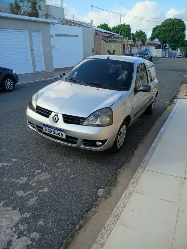 Renault Clio Hi-flex 1.0 16V 3P 2012