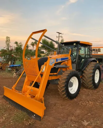 TRATOR VALTRA BM 110