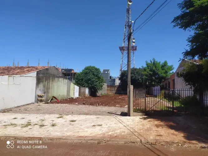 Lote/Terreno para venda possui 787 metros quadrados em Neva - Cascavel - Paraná