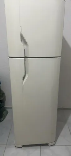 Geladeira Electrolux Frost Free DF35A 260L - Funcionando Perfeitamente - R$ 900